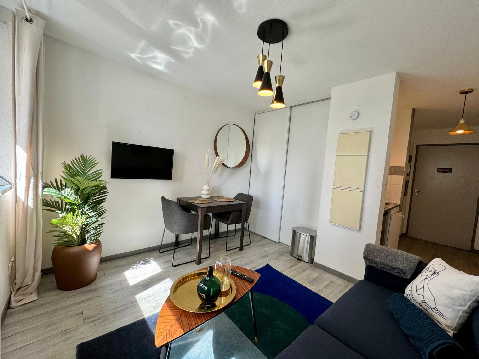 Suite Baya Lyon Buitenkant foto